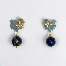 Load image into Gallery viewer, Coral Star Earrings
