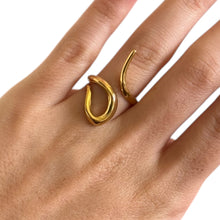Load image into Gallery viewer, Bisou Ring

