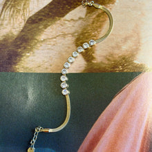 Load image into Gallery viewer, Lune Bracelet
