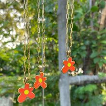 Load image into Gallery viewer, Flower Power Necklace
